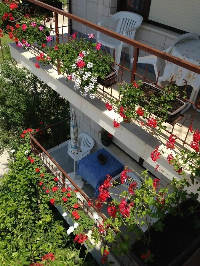 Room In Sukosan With Balcony, Air Conditioning, Wifi 5188-8