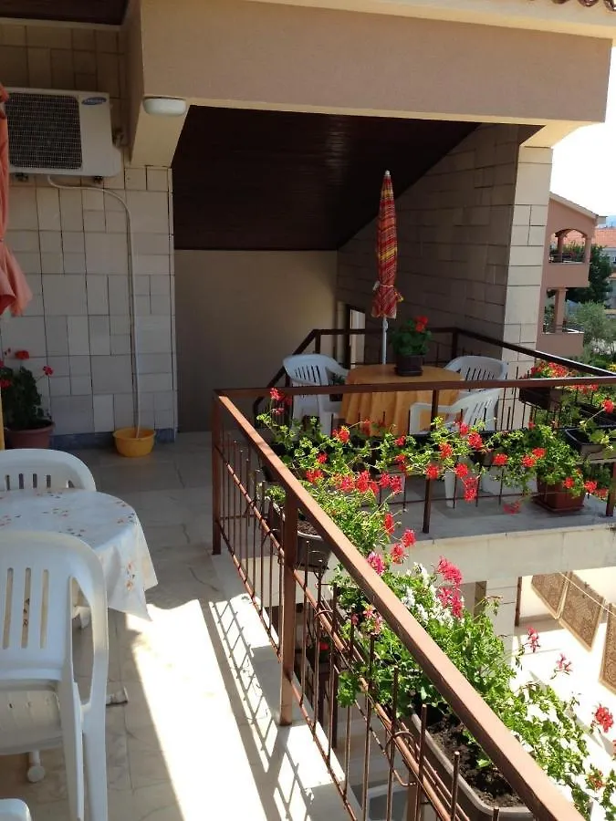 Room In Sukosan With Balcony, Air Conditioning, Wifi 5188-8 0*,